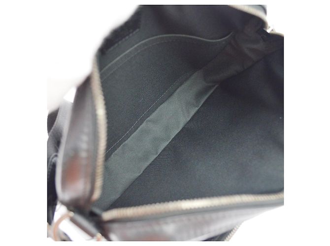 Louis Vuitton Trio Messenger Monogram Canvas Preto - vista 3