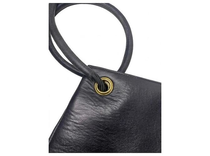 Chanel Vintage Schultertasche aus schwarzem Leder mit CC-Logo - Ansicht 4