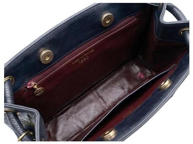 Chanel Vintage Schultertasche aus schwarzem Leder mit CC-Logo - Ansicht 6