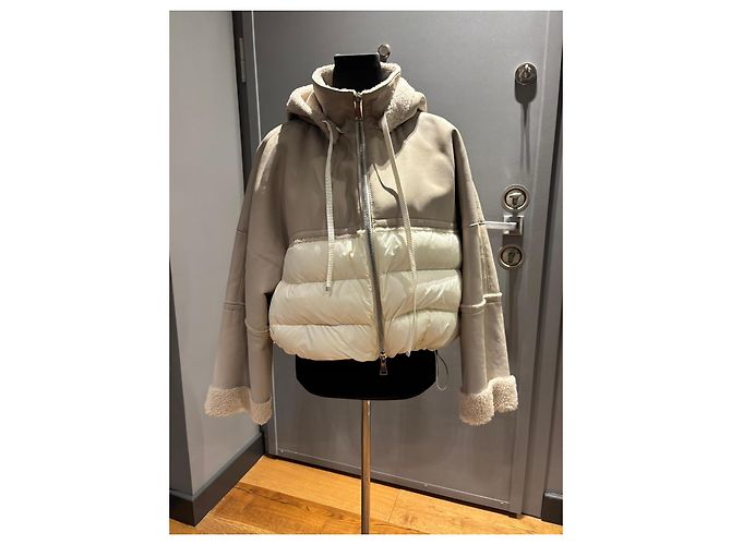 Giacca Moncler in pelle e piumino con cappuccio Bianco Beige - vista 10