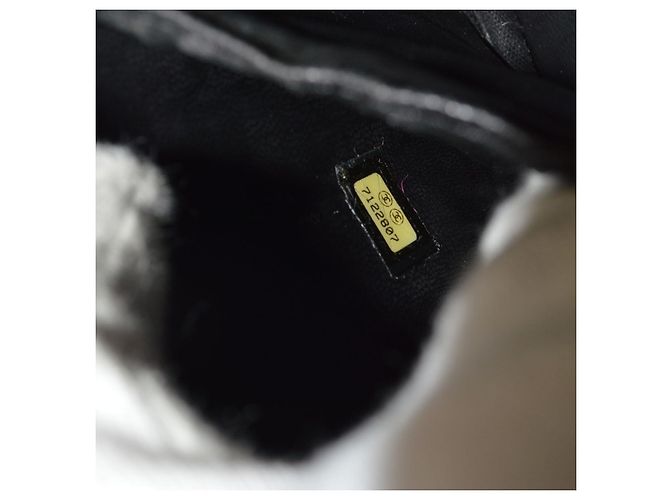 Chanel Vintage Kosmetiktasche aus Lammleder Tall Schwarz - Ansicht 5