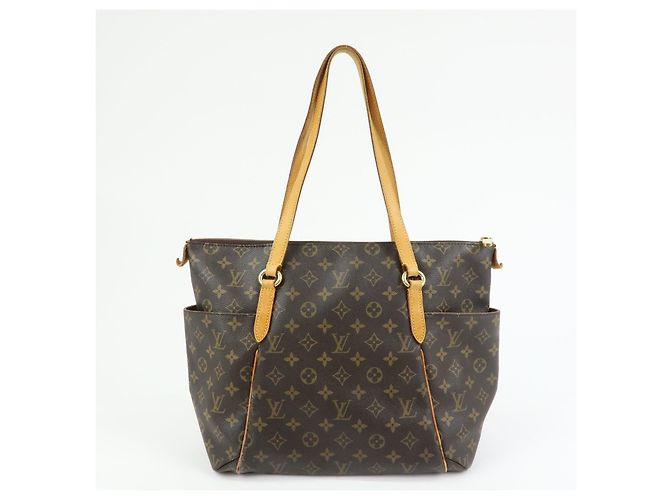 Louis Vuitton Totally Monogram Canvas MM Brown - view 2