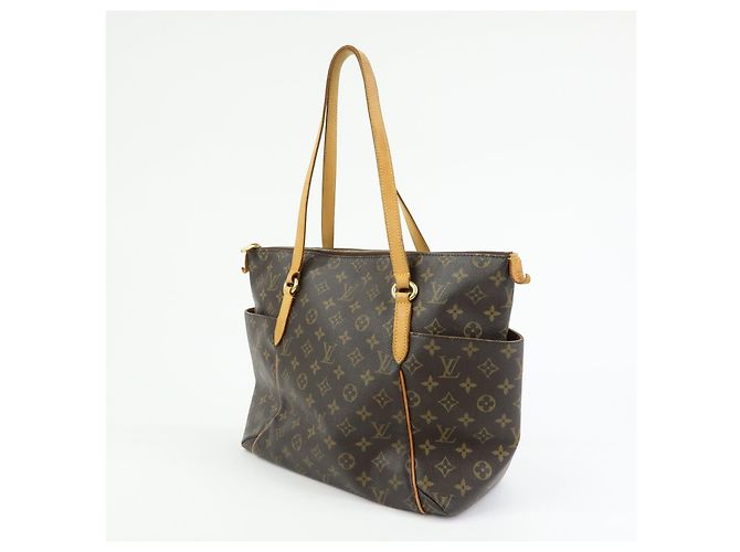 Louis Vuitton Totally Monogram Canvas MM Brown - view 3
