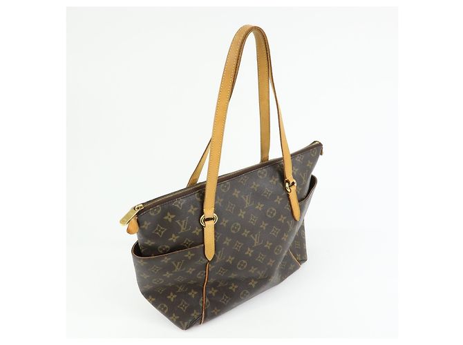 Louis Vuitton Totally Monogram Canvas MM Brown - view 4