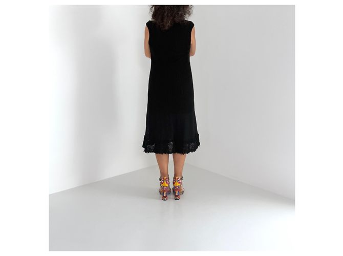 Valentino Schwarzes Strick-Midikleid mit Rüschensaum - Ansicht 10