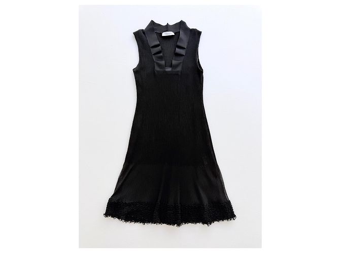 Valentino Schwarzes Strick-Midikleid mit Rüschensaum - Ansicht 3