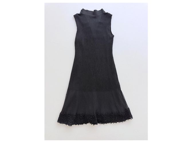 Valentino Schwarzes Strick-Midikleid mit Rüschensaum - Ansicht 4