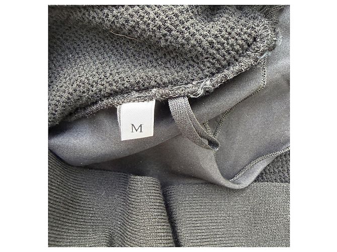 Valentino Schwarzes Strick-Midikleid mit Rüschensaum - Ansicht 8