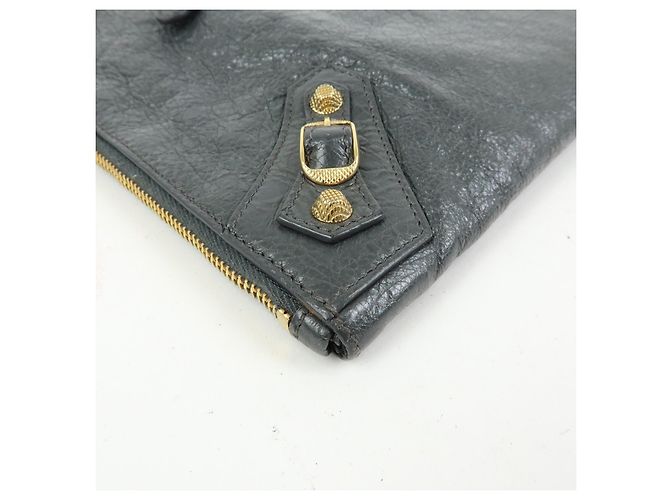 Balenciaga Clutch in Pelle Medium Zip Around Giant Studs Marrone - vista 6