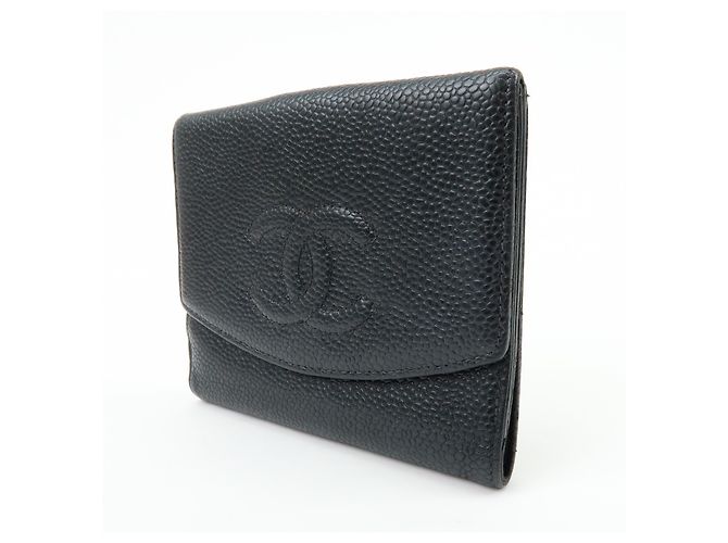 Chanel Vintage Timeless Bifold Caviar Compact Black - view 3