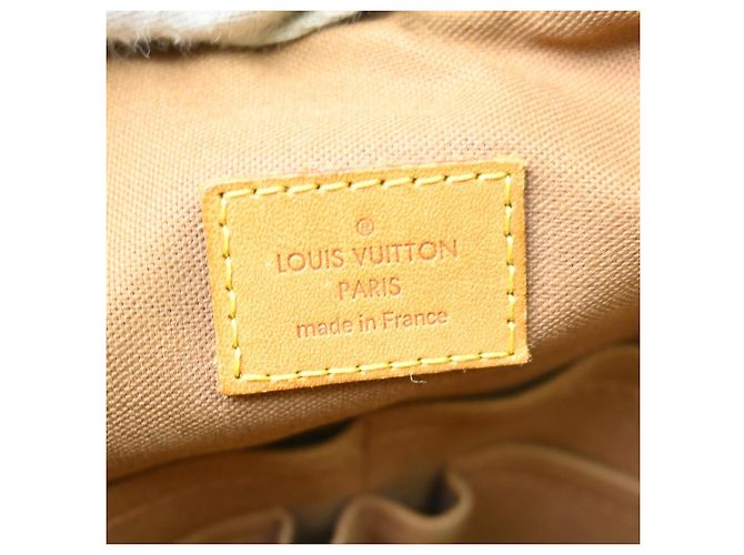 Louis Vuitton Trotteur Beaubourg Monogram Canvas Marron - vue 4