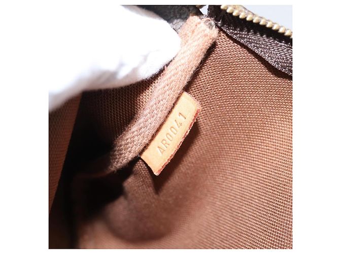 LOUIS VUITTON Monogram Graffiti Pochette Pouch Khaki M92191 LV Auth 206399A Caqui Monograma - vista 12