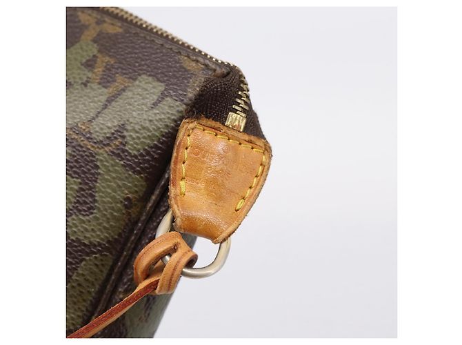 LOUIS VUITTON Monogram Graffiti Pochette Pouch Khaki M92191 LV Auth 206399A Caqui Monograma - vista 18