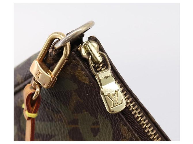 LOUIS VUITTON Monogram Graffiti Pochette Pouch Khaki M92191 LV Auth 206399A Caqui Monograma - vista 20