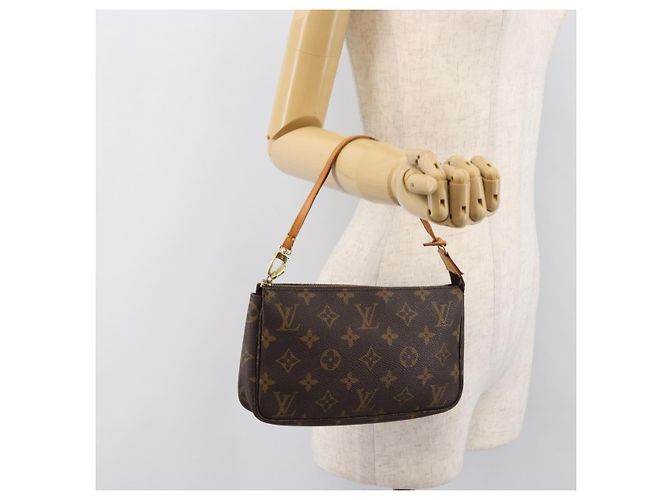 LOUIS VUITTON Monogram Pochette Accessoires Pouch M51980 LV Auth ep15840 Monograma - vista 24