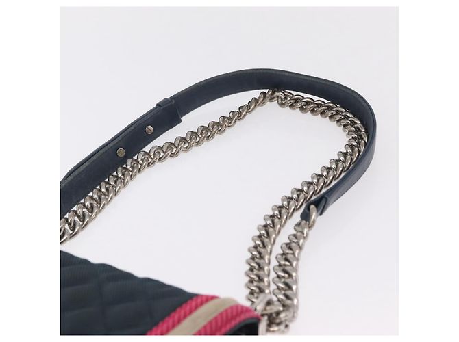 Borsa a tracolla CHANEL Boy Chanel Matelassé con catena in tela blu navy e argento Auth 206385A - vista 15