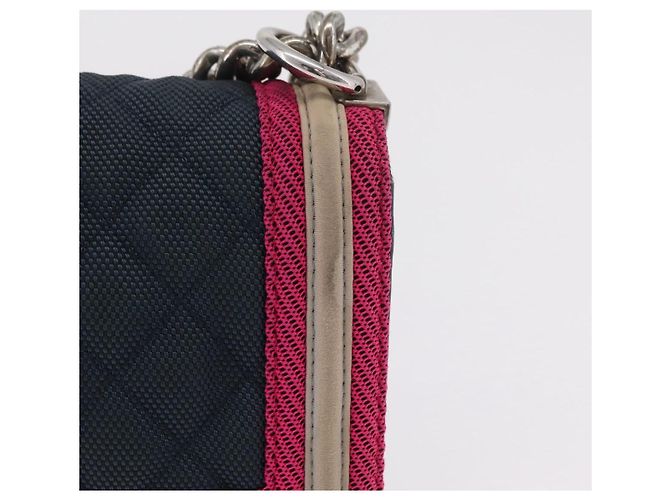 Borsa a tracolla CHANEL Boy Chanel Matelassé con catena in tela blu navy e argento Auth 206385A - vista 4