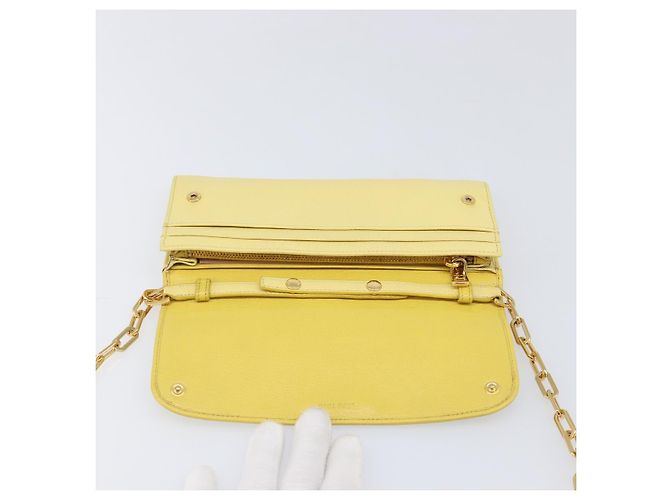Miu Miu Portafoglio a Catena Borsa a Tracolla Pelle Yellow Gold Auth 204839A D'oro Giallo - vista 20
