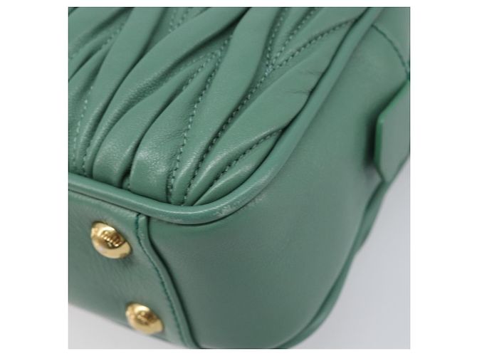 Sac à main Miu Miu Matelassé Arkady en cuir 2 voies Vert Or Auth 204302SAM Doré - vue 18