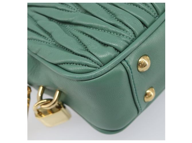 Sac à main Miu Miu Matelassé Arkady en cuir 2 voies Vert Or Auth 204302SAM Doré - vue 19