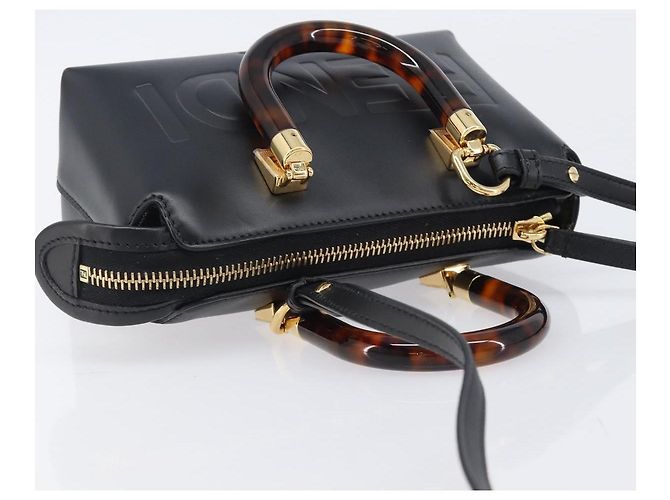 Sac à main FENDI By The Way Mini en cuir 2 voies Noir Doré 8BS067 Auth 204865V - vue 6