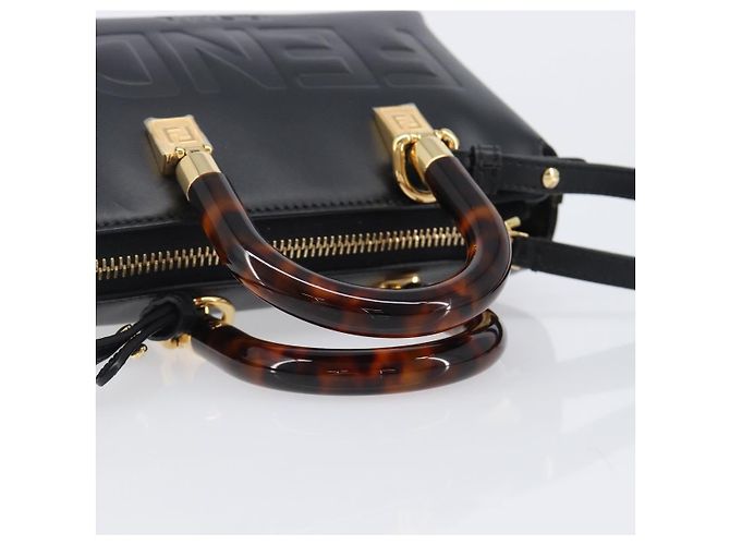 Sac à main FENDI By The Way Mini en cuir 2 voies Noir Doré 8BS067 Auth 204865V - vue 7