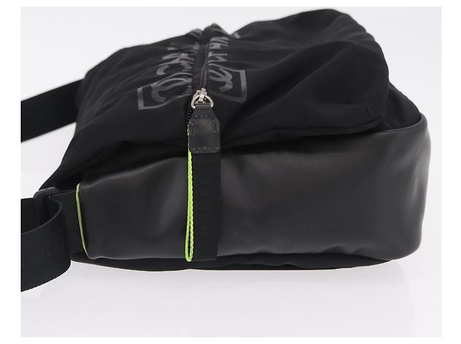Borsa a Tracolla CHANEL Sports Line Nylon Nero Argento CC Auth 204744V - vista 4