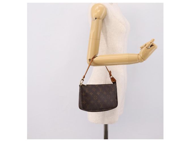 LOUIS VUITTON Monogram Pochette Accessoires Pouch M51980 LV Auth 206355 Monograma - vista 22