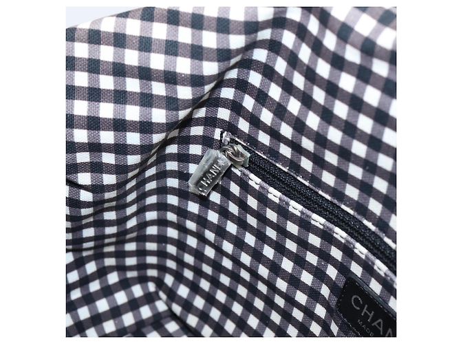 Borsa CHANEL Cruise Line Canvas Nero Bianco CC Auth bs37391A - vista 22