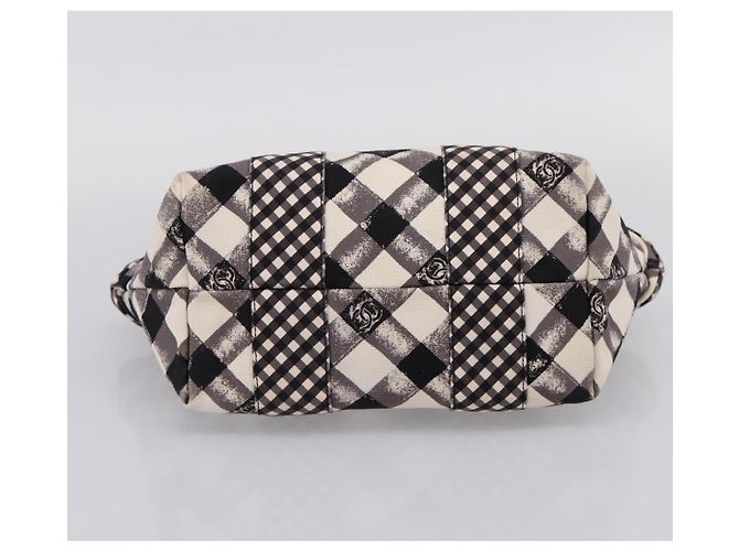 Borsa CHANEL Cruise Line Canvas Nero Bianco CC Auth bs37391A - vista 5