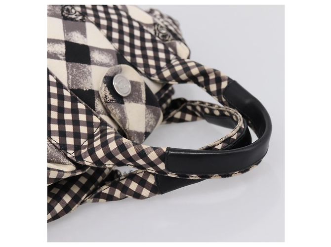Borsa CHANEL Cruise Line Canvas Nero Bianco CC Auth bs37391A - vista 7