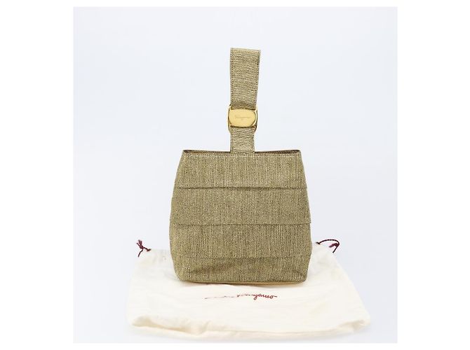 Bolso Salvatore Ferragamo Satin Gold Auth bs37259 - vista 12