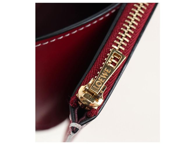 Borsa a tracolla LOEWE Anagram Gate Pochette in pelle Wine Red Gold Auth bs37417A D'oro Bordò - vista 24