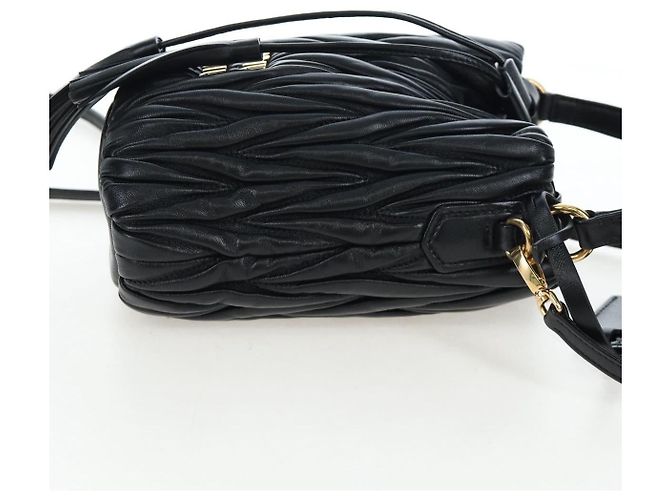 Borsa a spalla Miu Miu Matelassé in pelle 2way Nero Oro Auth 205997M D'oro - vista 4