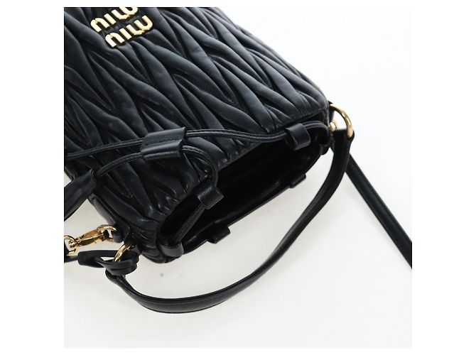 Borsa a spalla Miu Miu Matelassé in pelle 2way Nero Oro Auth 205997M D'oro - vista 6