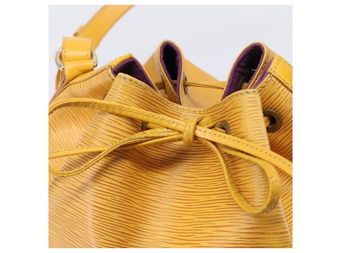 Borsa a tracolla LOUIS VUITTON Epi Petit Noe Gialla M44109 LV Auth ep16236 Giallo - vista 18