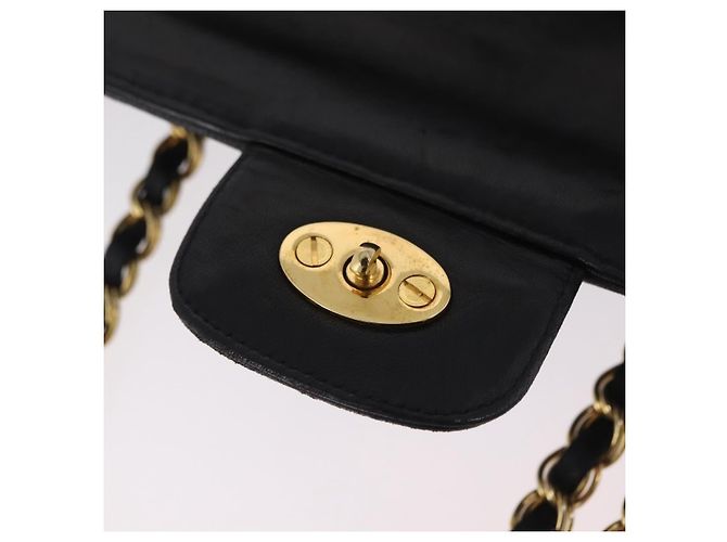 Bolsa de Ombro com Corrente Bally em Couro Preto e Tom Dourado Auth BA16159A - vista 10