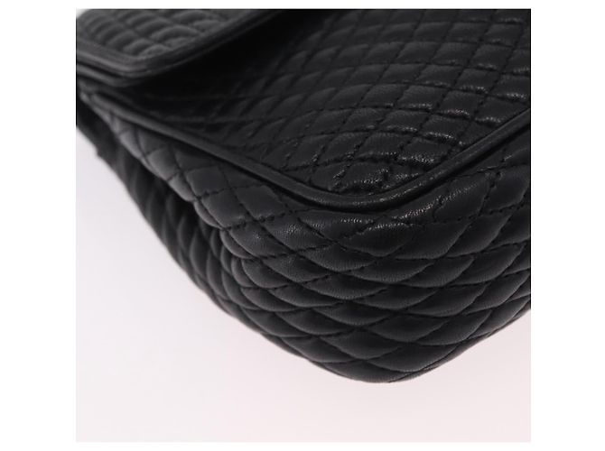 Bolsa de Ombro com Corrente Bally em Couro Preto e Tom Dourado Auth BA16159A - vista 9