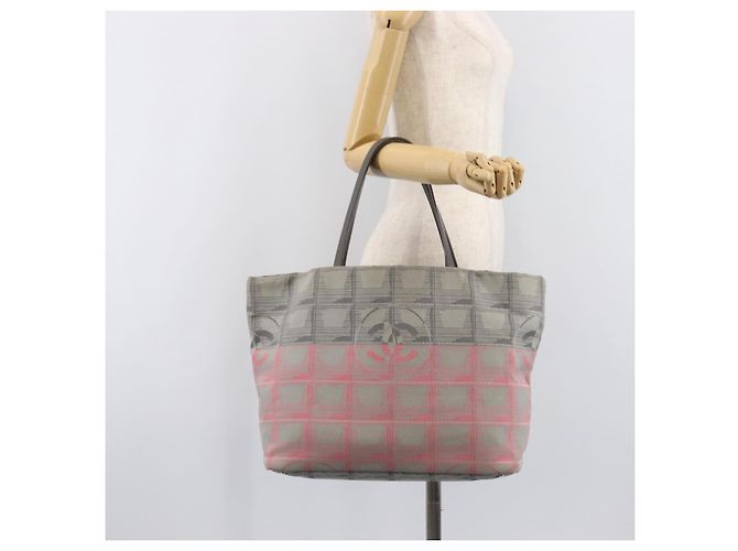 CHANEL New Travel Line Tote Bag aus Canvas Grau Silber CC Auth bs37392A Braun - Ansicht 24