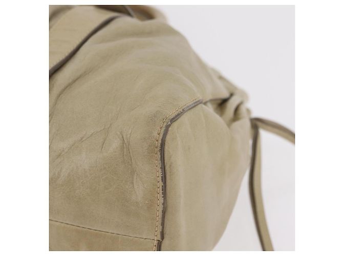 Bolsa de mão Miu Miu em couro bege e dourado Auth 206341A - vista 16