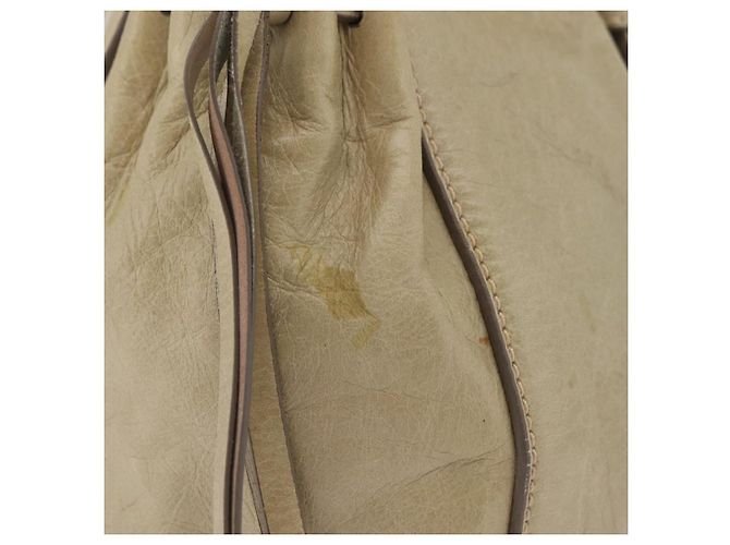 Bolsa de mão Miu Miu em couro bege e dourado Auth 206341A - vista 7