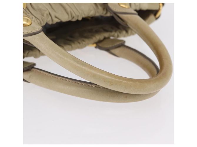 Bolsa de mão Miu Miu em couro bege e dourado Auth 206341A - vista 9