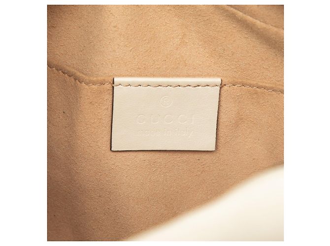 Borsa a tracolla Gucci Small GG Marmont in pelle matelassé bianca Bianco - vista 6