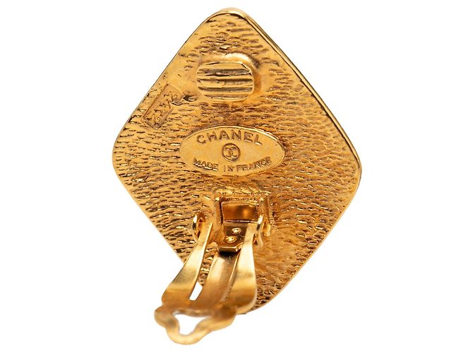 Orecchini a clip Chanel CC placcati oro a forma di rombo D'oro - vista 3