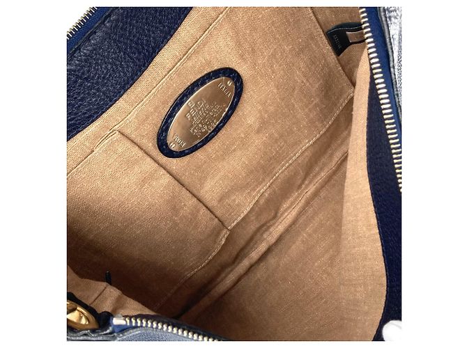 Borsa a tracolla Fendi Selleria Medium in pelle blu - vista 4