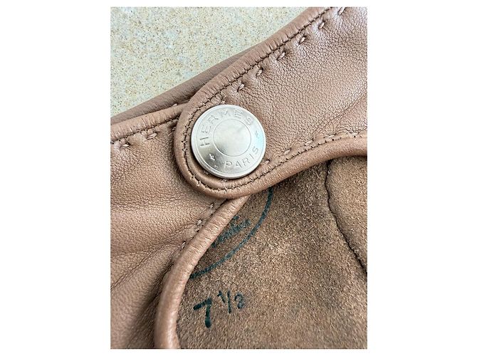 Hermès Guantes de conducir sin dedos de piel Taupe Castaño - vista 7