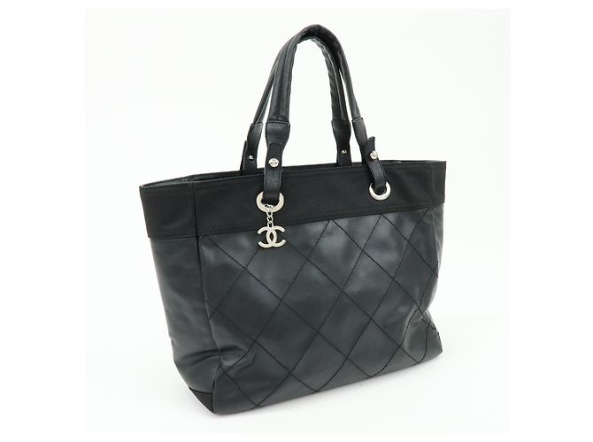 Chanel Biarritz Quilted Coated Canvas Large Noir - vue 4