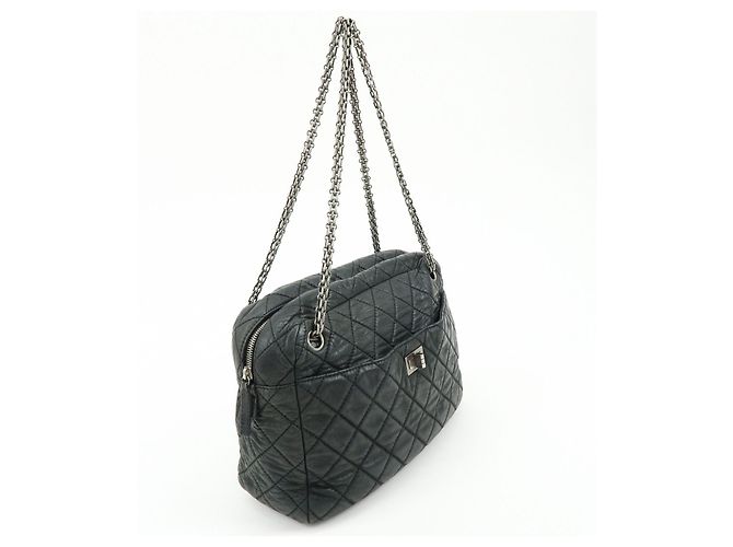 Chanel Bolsa de ombro em couro matelassê Preto - vista 4