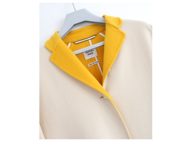 Casaco Hermès em Lã e Cashmere Creme e Amarelo Cru - vista 3