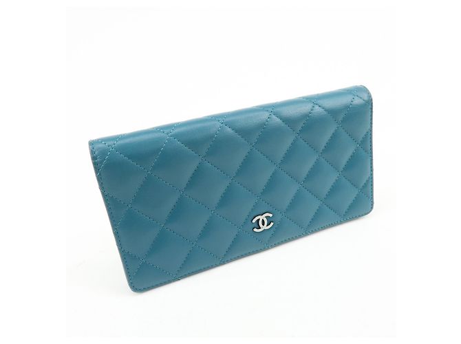 Chanel Bi-Fold Quilted Patent Blau - Ansicht 4
